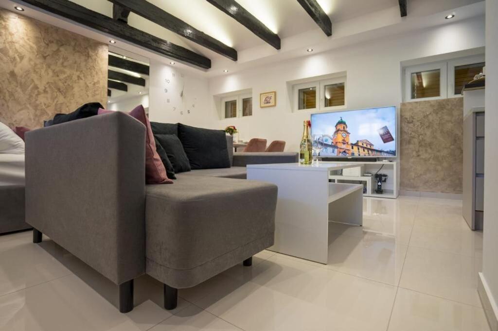 Apartment Royal Studio Rijeka Ngoại thất bức ảnh
